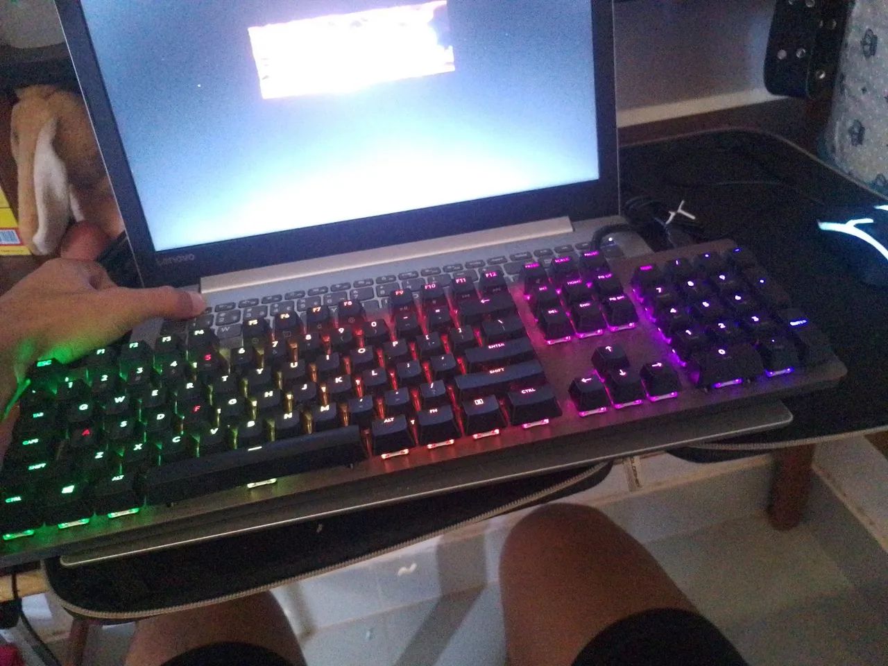 vendo teclado gamer da Logitech 