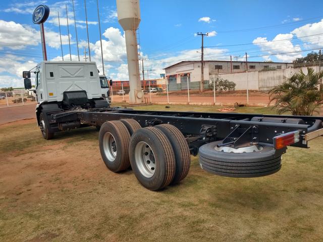 Cargo 2431 0km - Foto 3