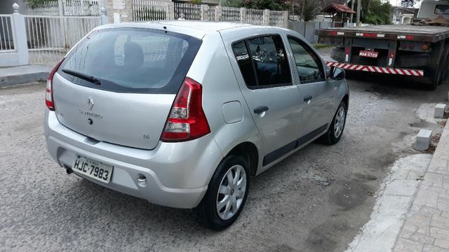 Sandero Expression 12 1.6 8V - Foto 2