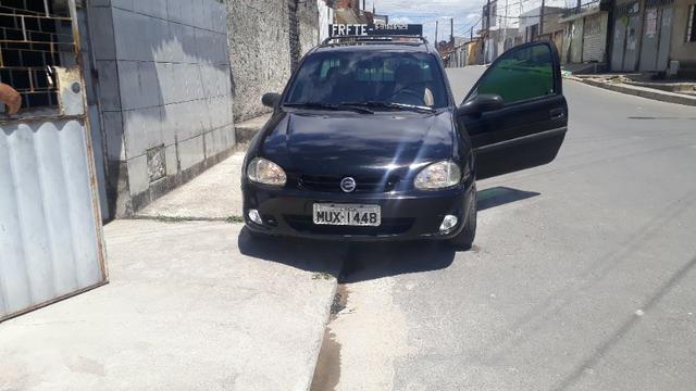 Pick corsa bem conservada ano 2003 troco também en carro fechado . Ops só não tem ar e - Foto 4