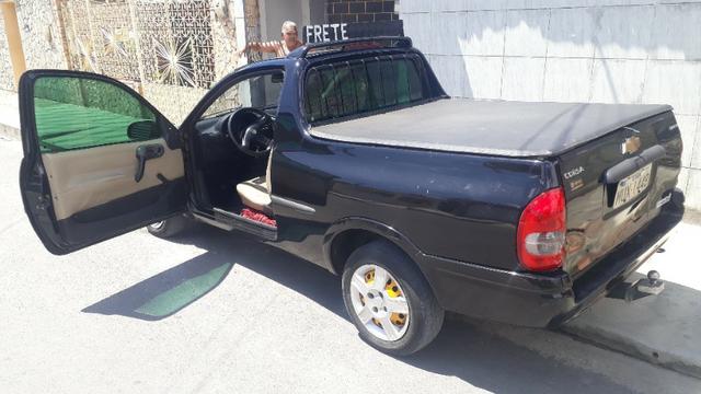 Pick corsa bem conservada ano 2003 troco também en carro fechado . Ops só não tem ar e - Foto 7