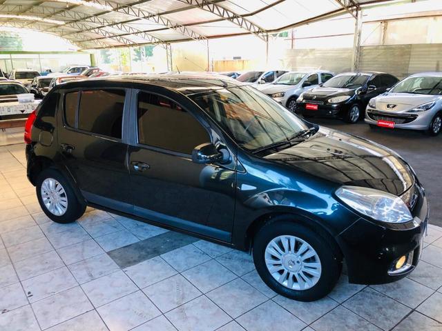 Sandero Privilege 1.6 2012 $21900 - Foto 3