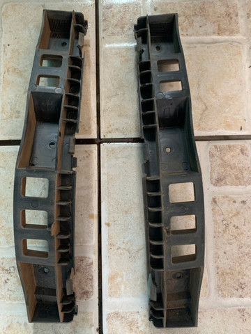 Par de guia traseira polaina vw saveiro g5/g6 original - Foto 2