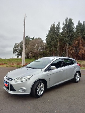 FORD FOCUS 1.6 CAMBIO MANUAL
