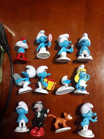 Bonecos os smurfs  +16 anúncios na OLX Brasil