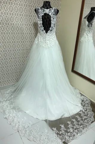 Vestido de noiva princesa com tule bordado