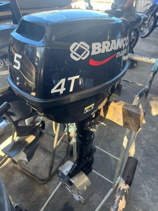 Bote zefir com motor 4 tempos de 5hp