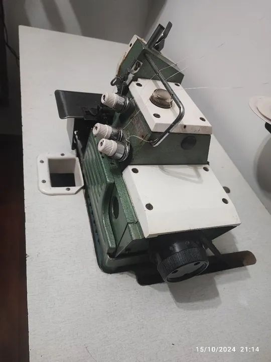 Máquina de costura overloque industrial GN6-3 completa - Foto 5