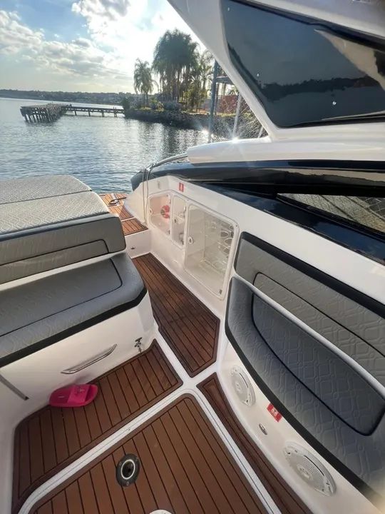 Lancha Royal Mariner 270 cabinada ano 2018. - Foto 7