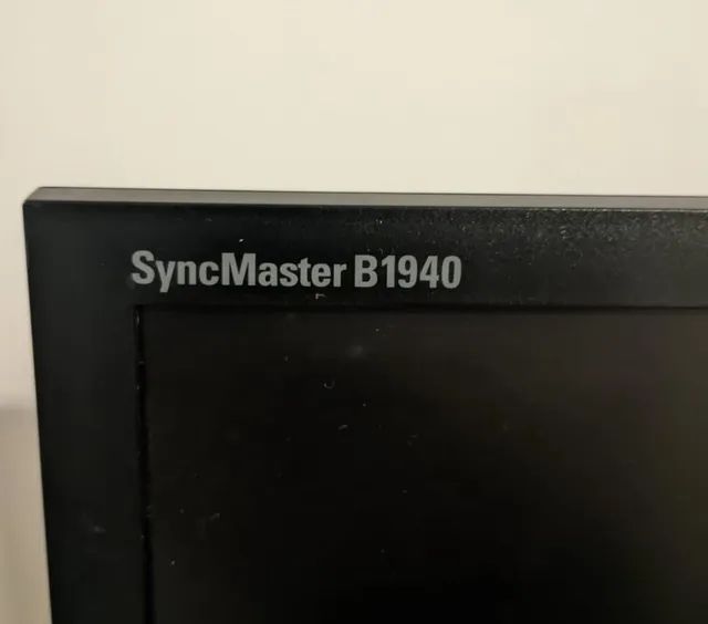 Monitor Samsung SyncMaster LED 19 polegadas - Foto 3