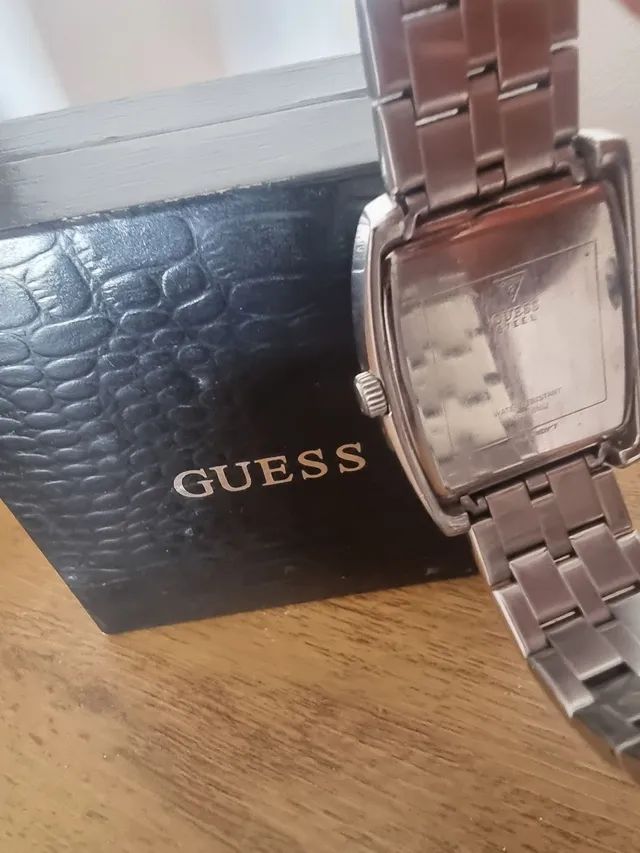 GUESS METAL CROMADO E FUNDO AZUL - Foto 4