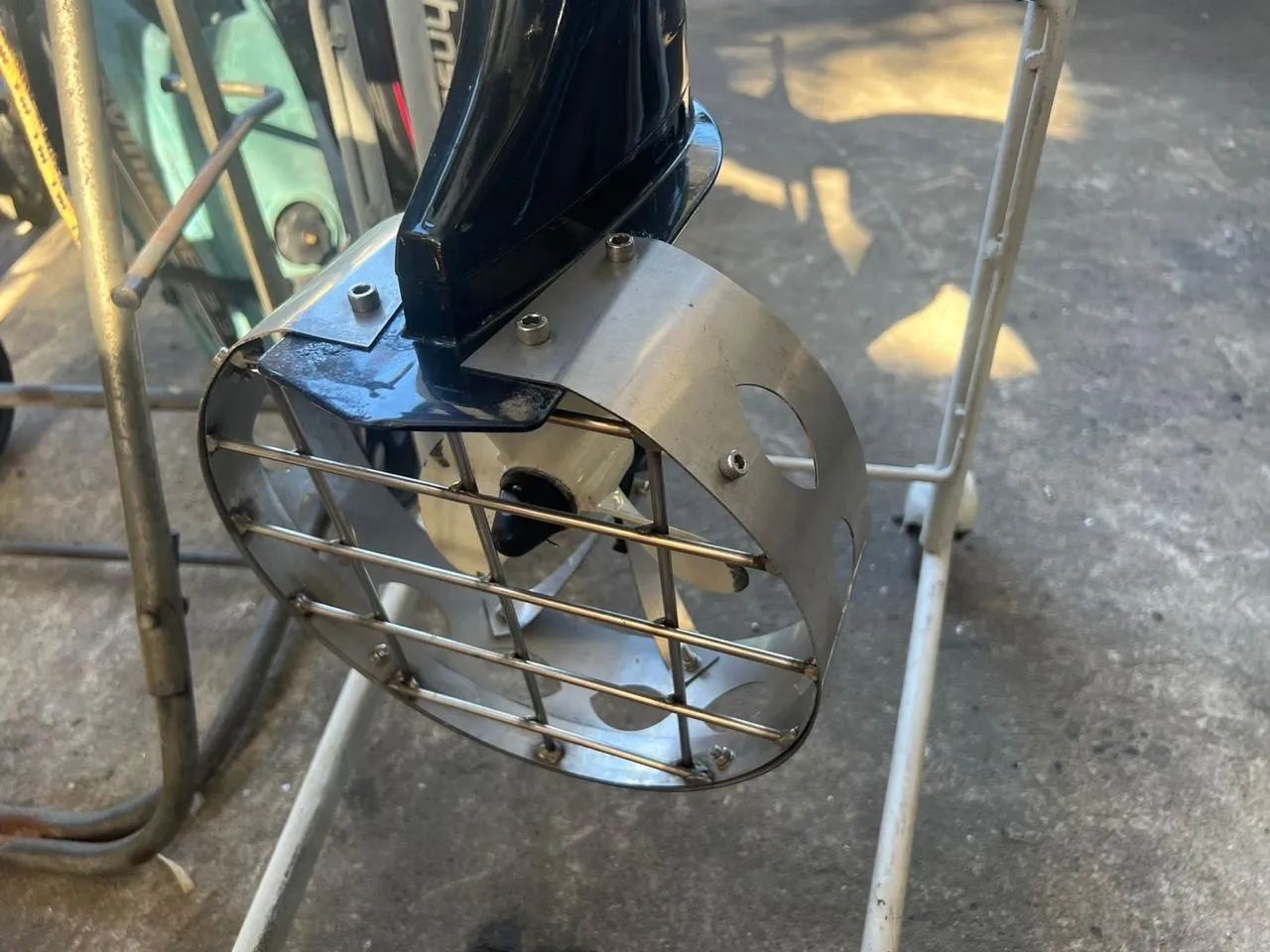 Bote zefir com motor 4 tempos de 5hp - Foto 3