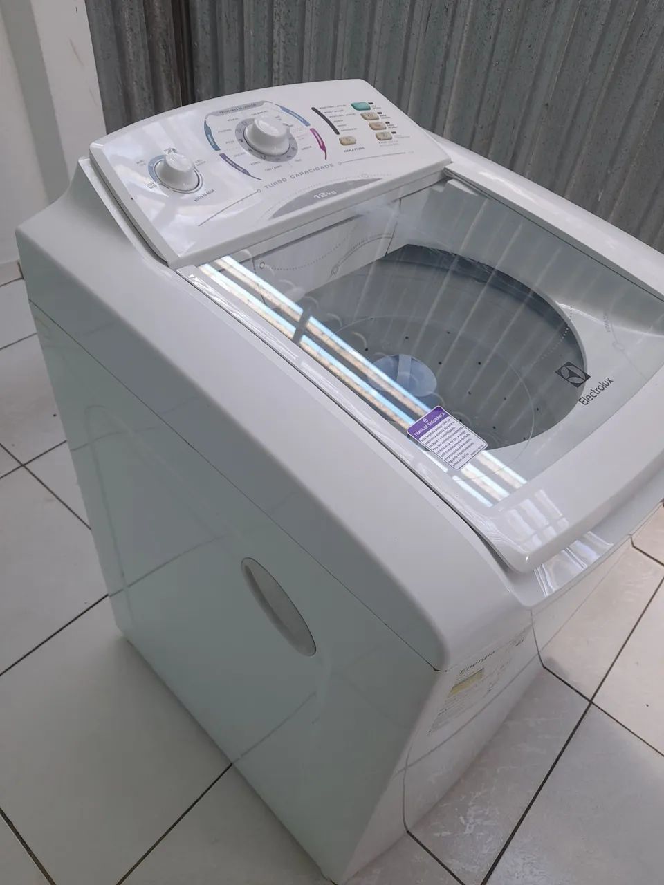 Máquina de Lavar Roupa Electrolux 12kg