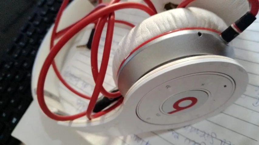 Fone Beats by Dre. com fio