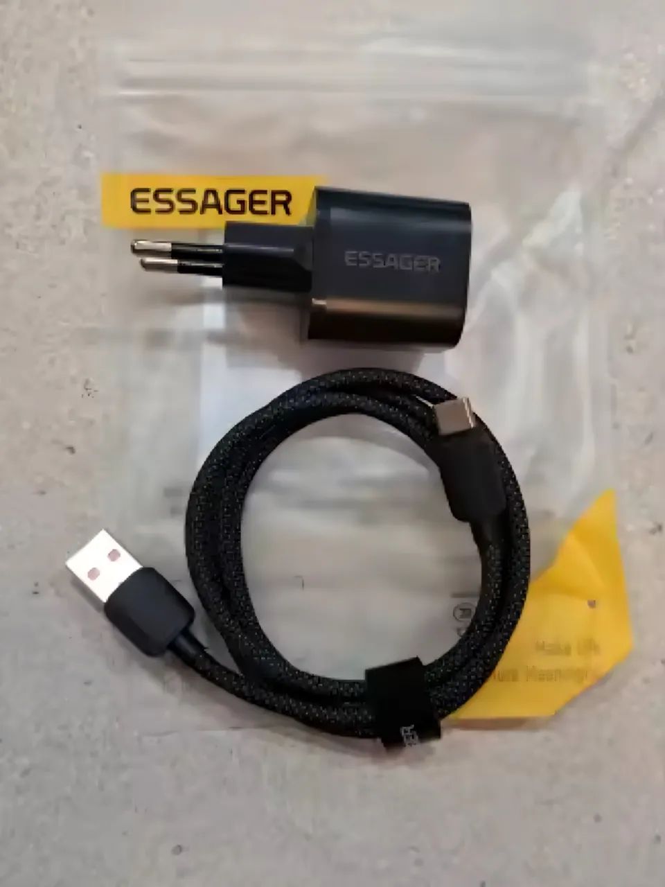 Carregador Turbo Essager USB-C 20W - Novo e Lacrado - Foto 2