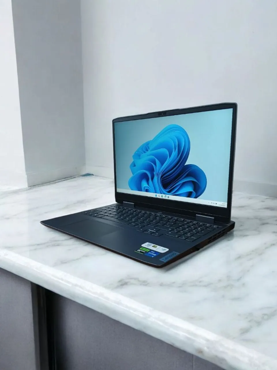 Lenovo LOQ | I5, 16 RAM, RTX 2050