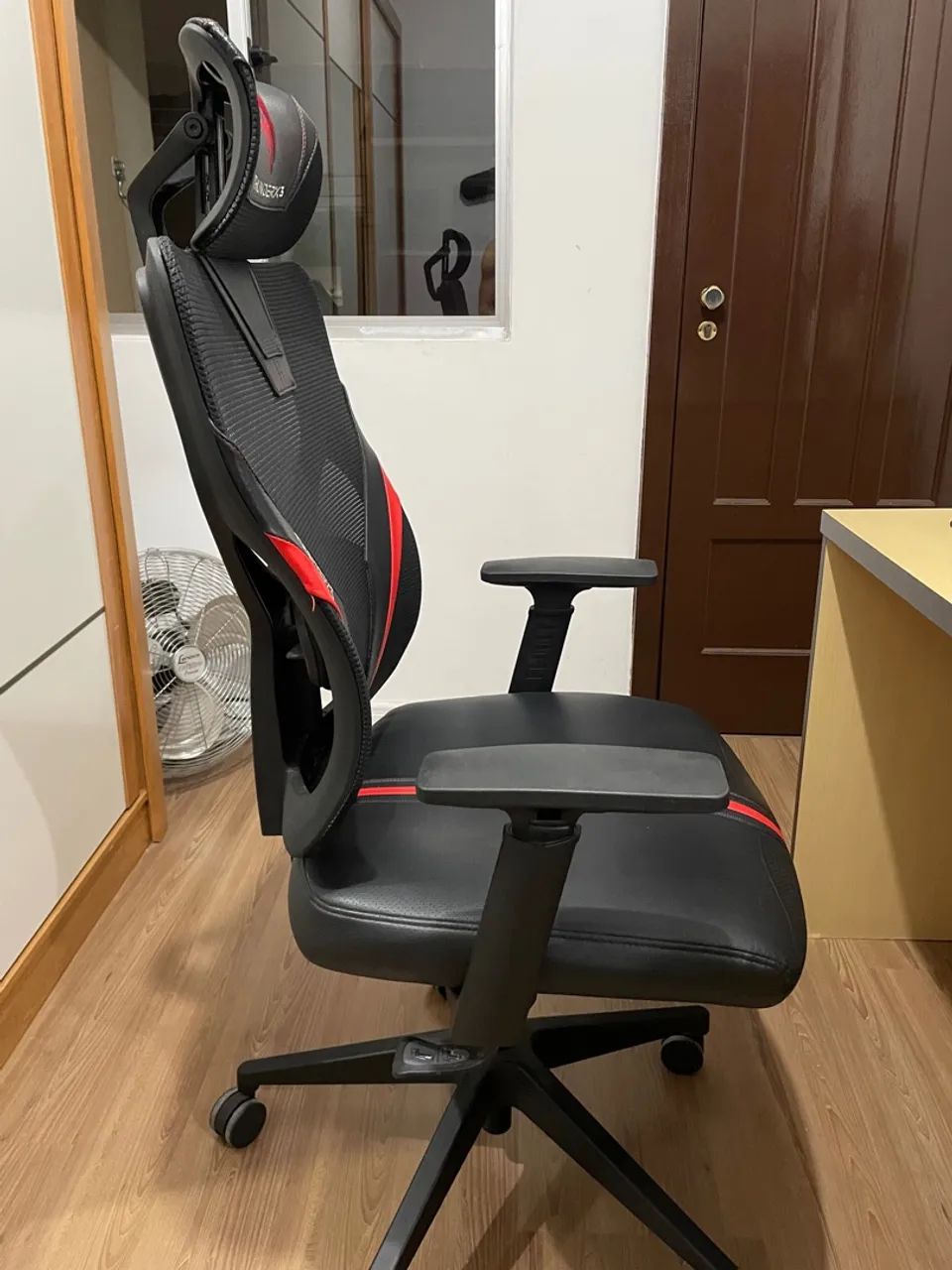 Cadeira ThunderX3 Yama1 - Preta e Vermelha - Foto 2