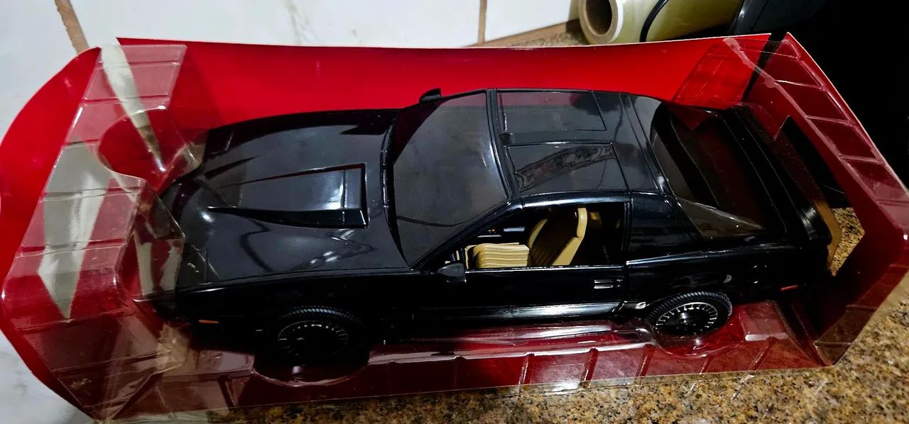 SUPER MÁQUINA,  Knight Rider K.I.T.T.  Eletrônico 1/15 Diamond Select - Foto 2
