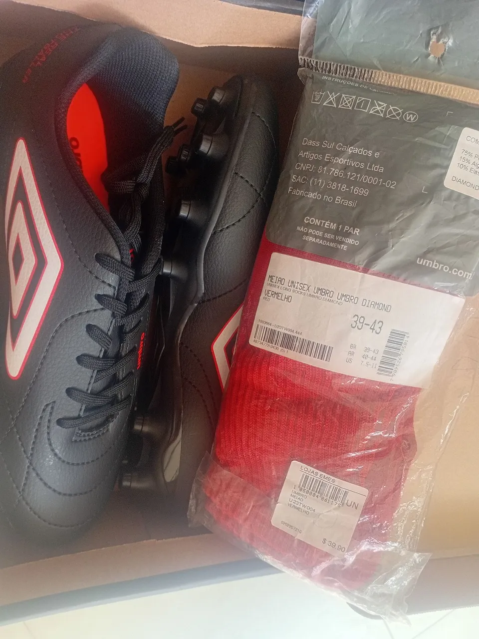 Chuteira Umbro e Meião Unissex - Novo