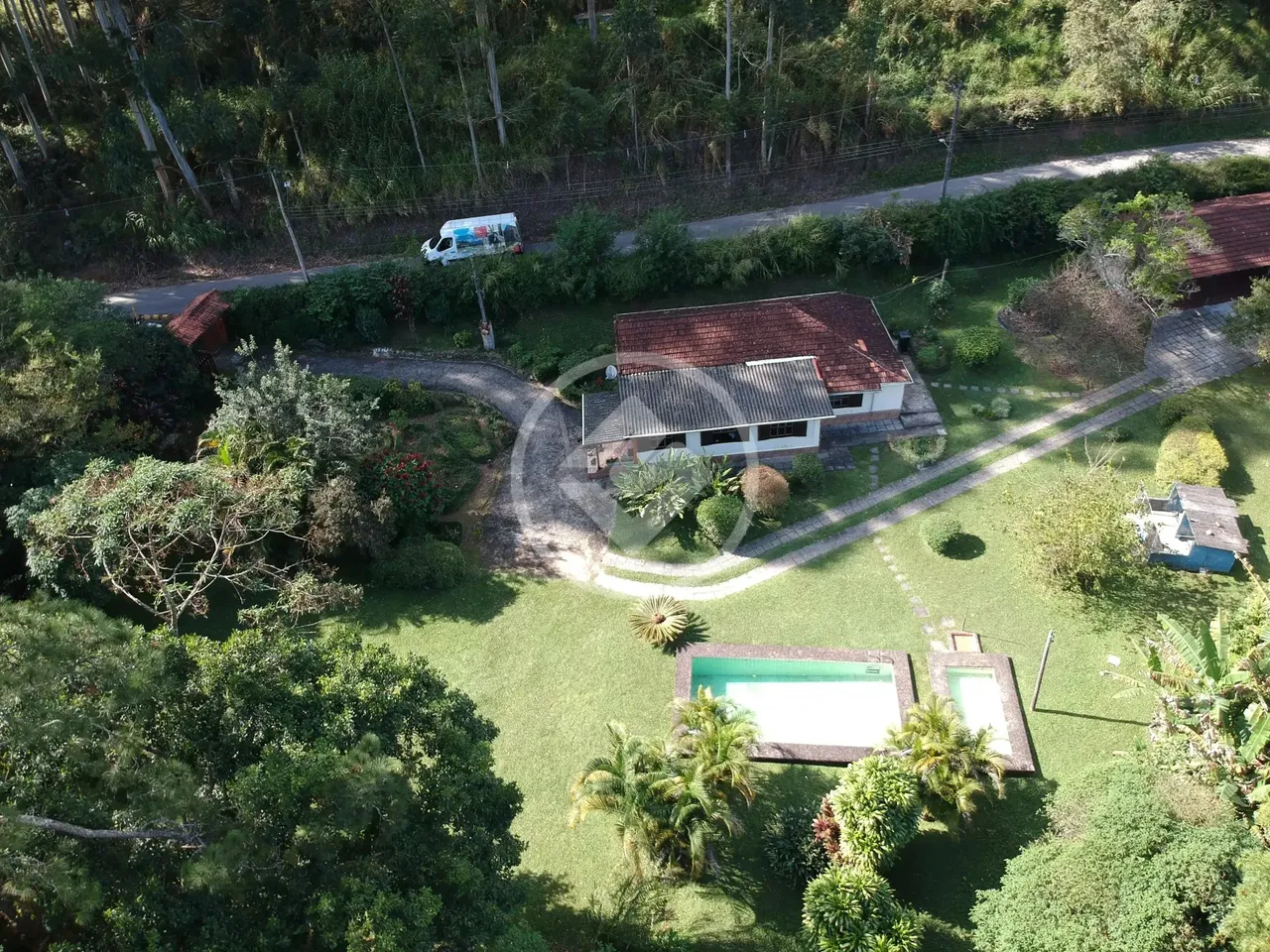 Propriedade espetacuar de 10.000m2 a Alguns passos do Hotel LE CANTON codigo: 125072