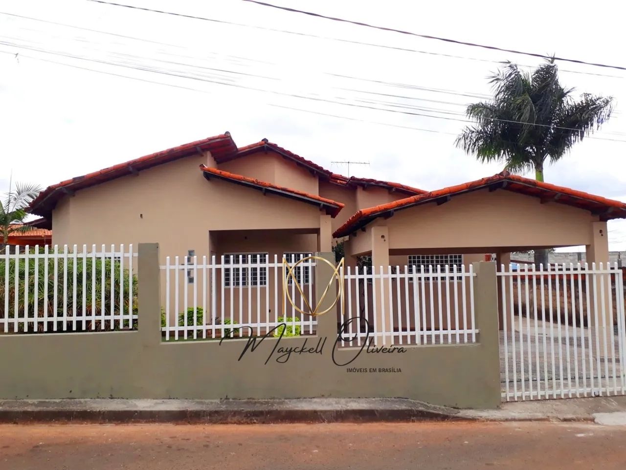 Arniqueiras Casa ampla na entrada do conj. 4, lote 1100m2, excelente local