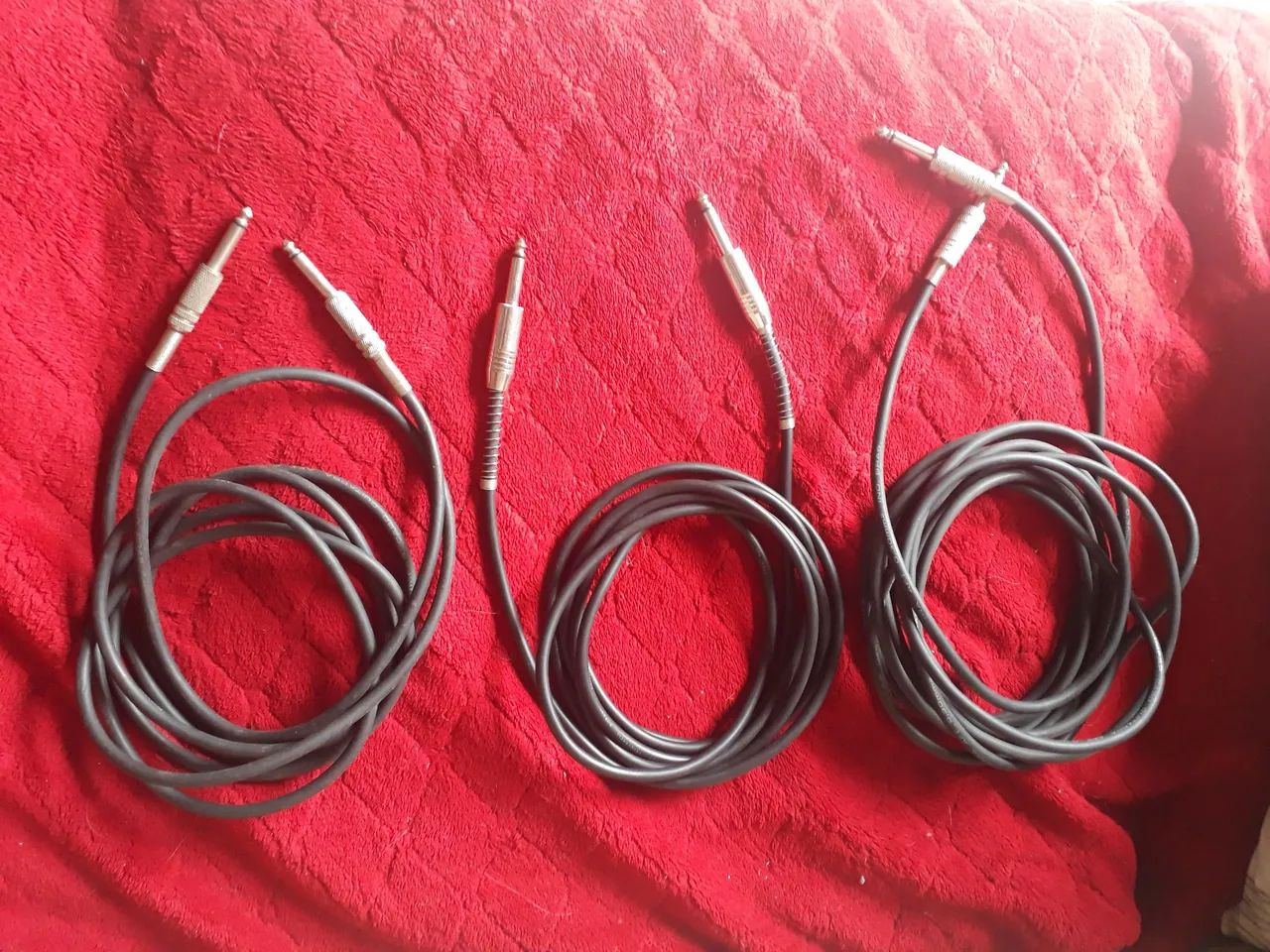 3 - cabos de guitarra com defeito 