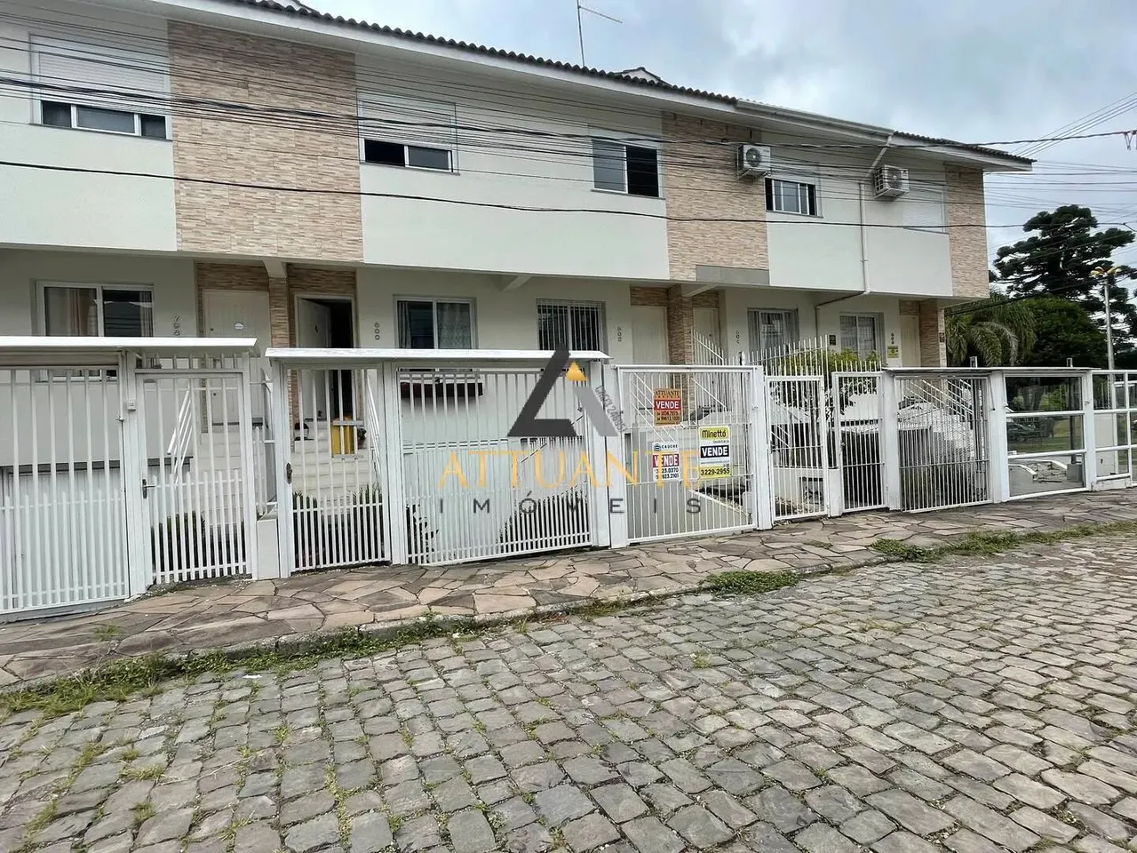 Sobrado triplex semi mobiliado - Ana Rech