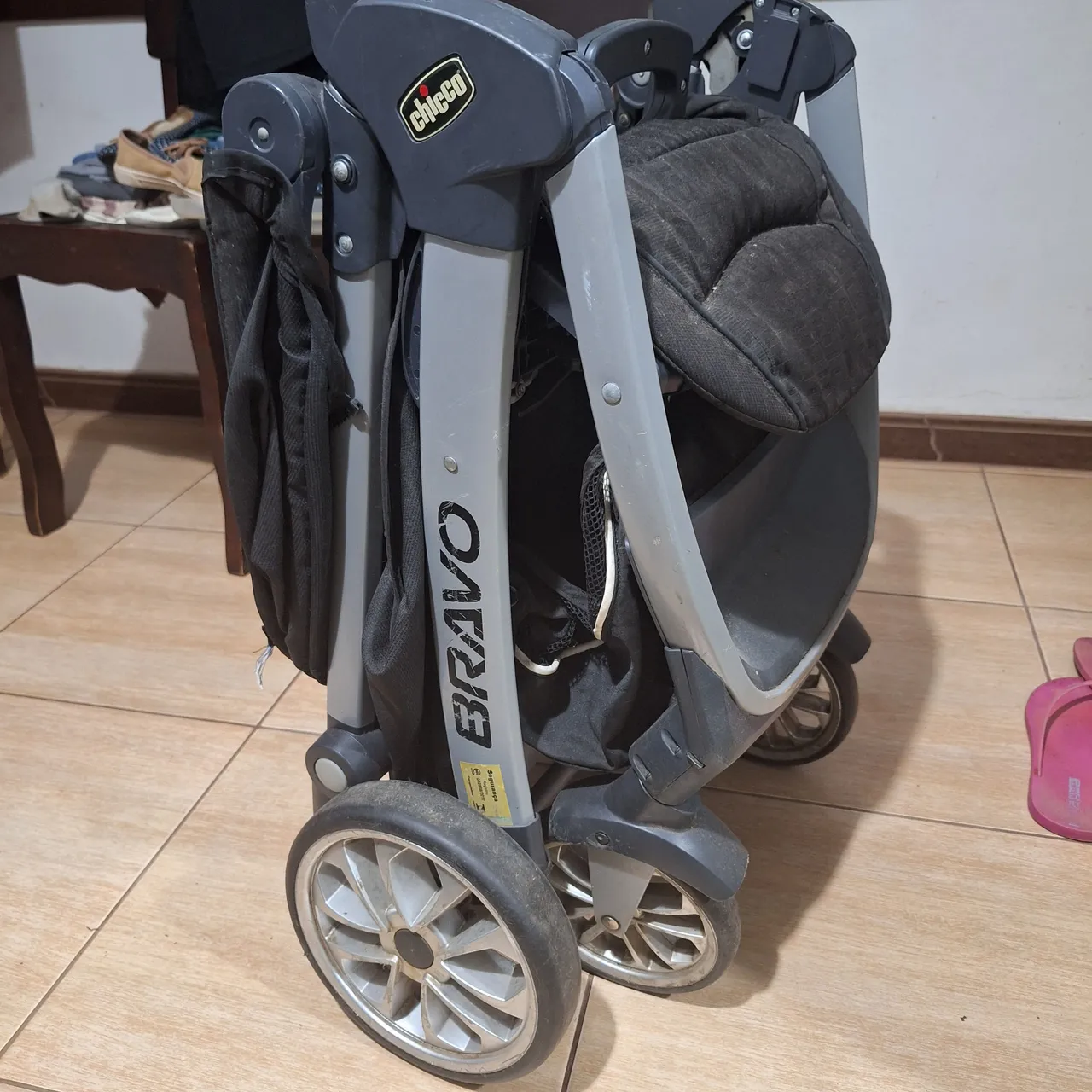 Carrinho de Bebê Chicco Bravo