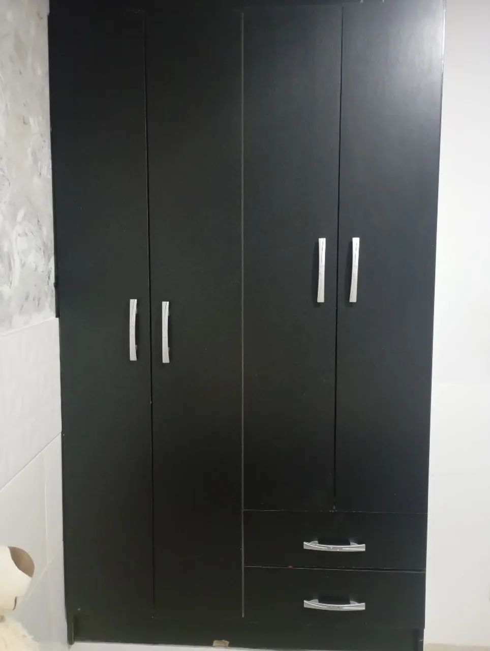 Guarda roupa solteiro 4 portas 2 gavetas 