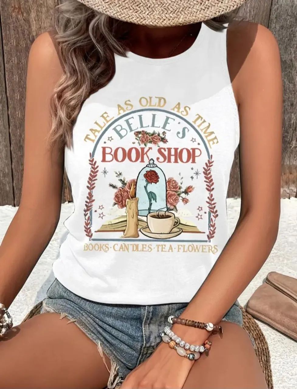 Camiseta Branca - Bela e a Fera - tamanho M, nova 