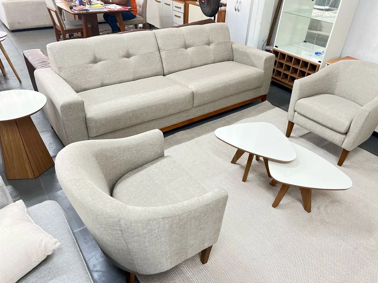 Conjunto Sofá 3 Lugares + 2 Poltronas HERVAL  - Foto 2
