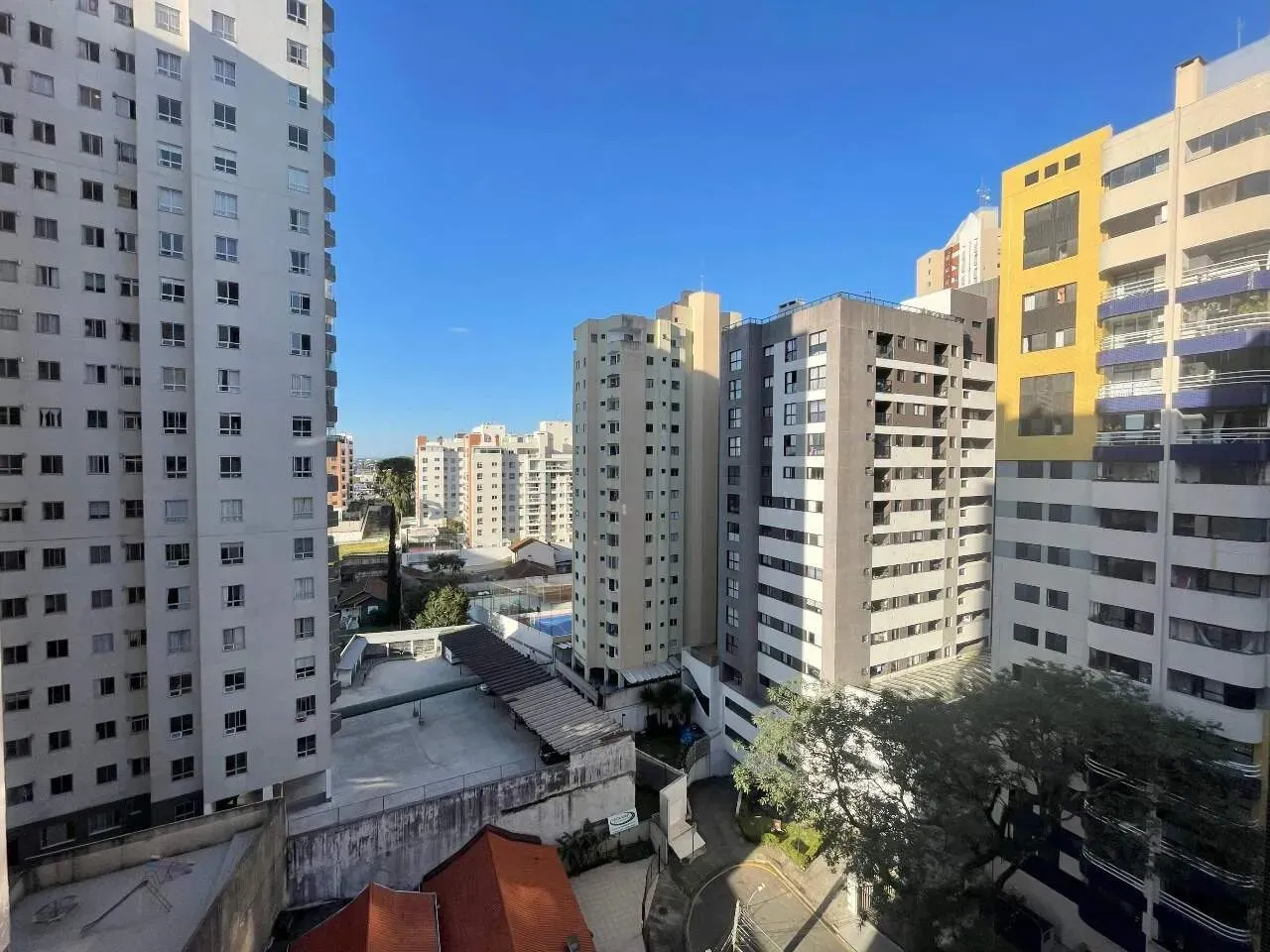 Apartamento para aluguel, 3 quartos, 1 suíte, 1 vaga, Cristo Rei - Curitiba/PR