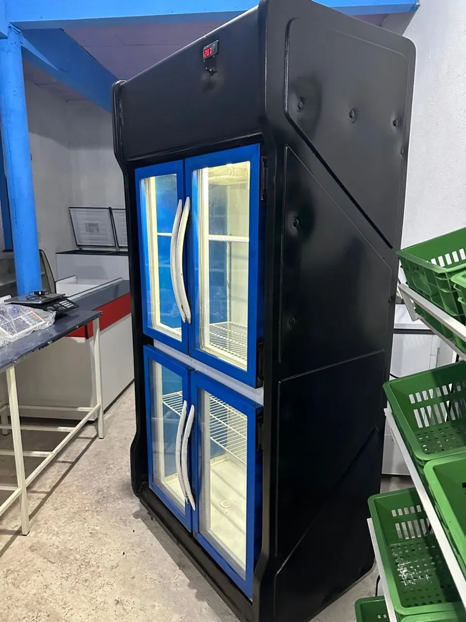 Refrigerador auto serviço expositor pra comércio 