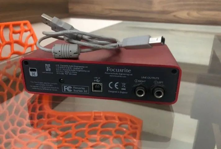 Interface Scarlett 2i2  - Foto 2