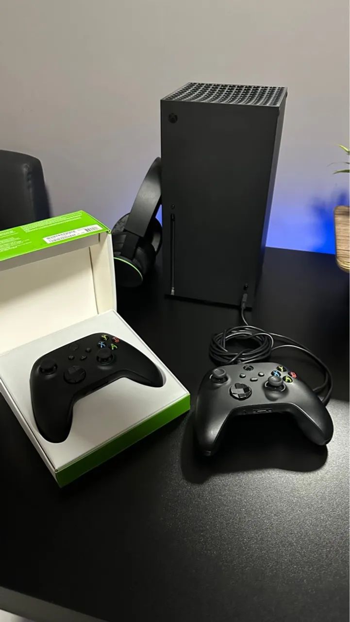 Xbox Series X - Completo 2 controles + Fone tudo original 