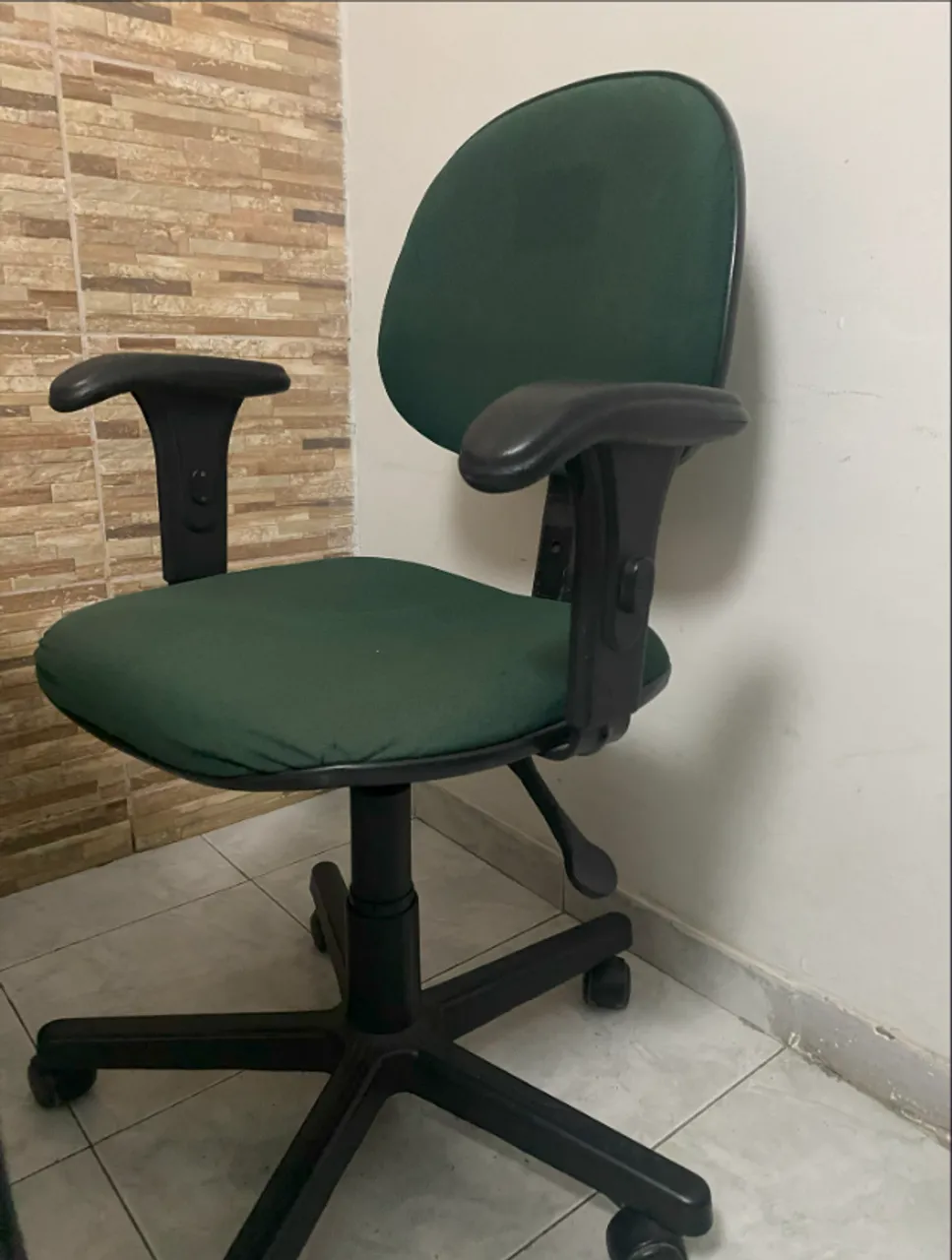 Cadeira escritório clássica
