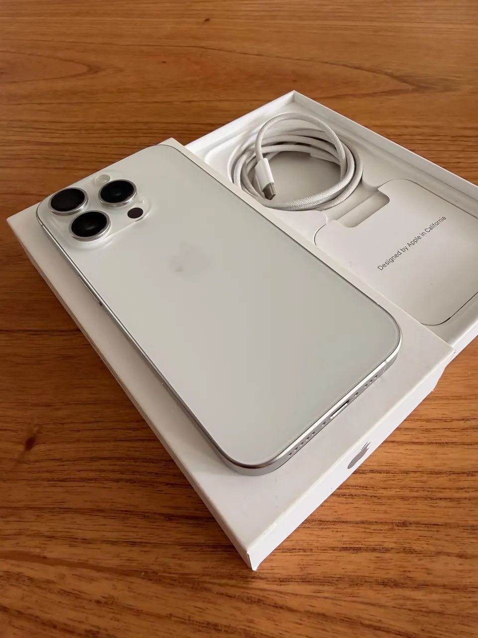 Apple iPhone 15 Pro, 128GB, Silver Titanium - Celulares e