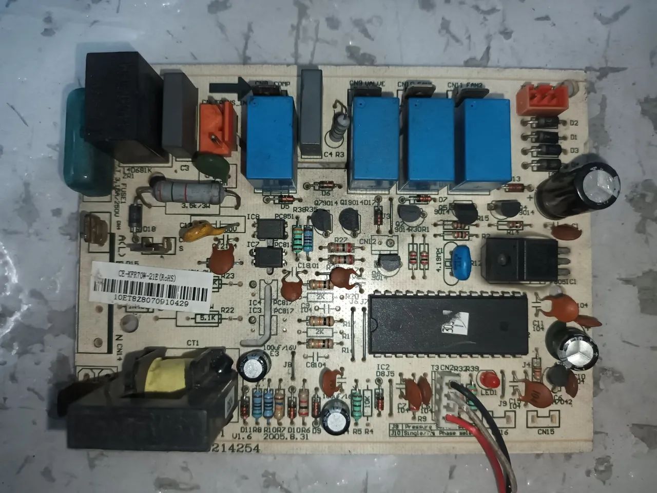 Placa de Ar-condicionado - Midea, Carrier e Springer (CE-KF70W-21E)