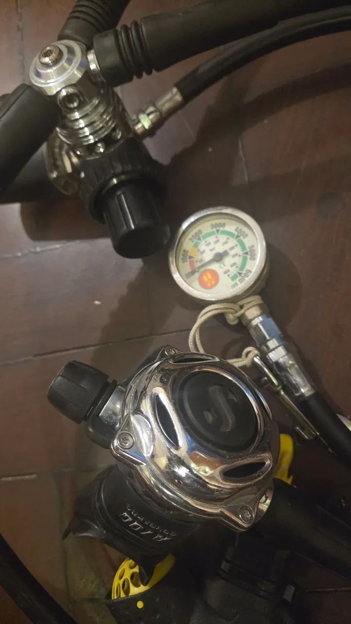 Scubapro mk25 A700 mares MV octopus