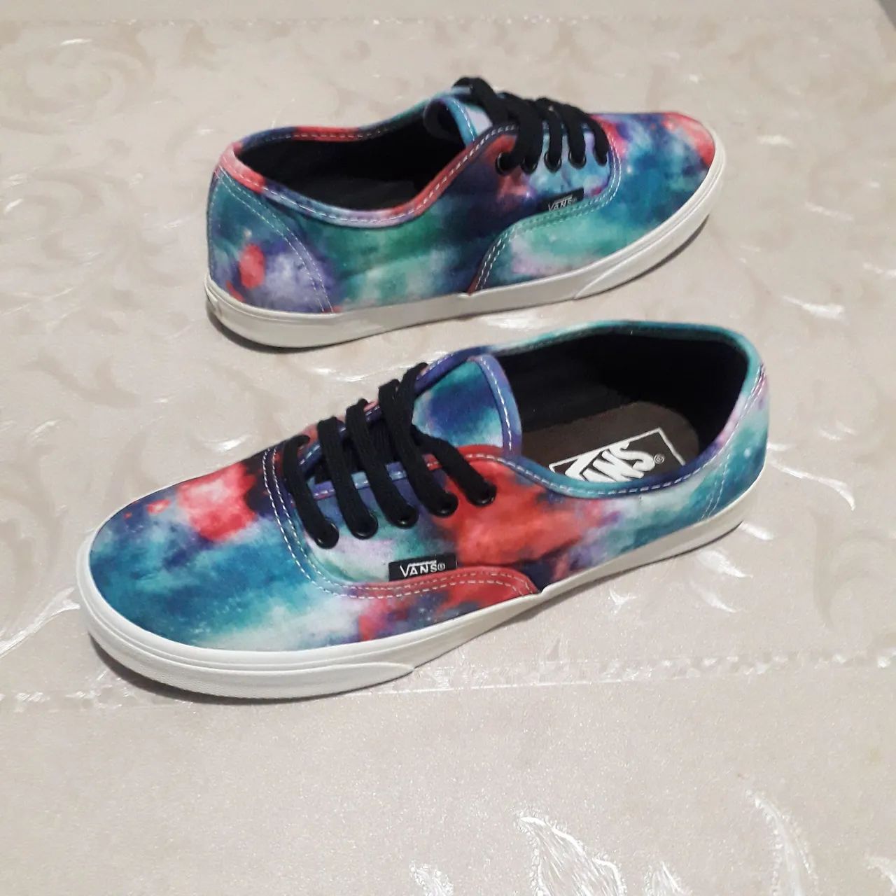 Tênis Vans n35 original em ótimo estado.