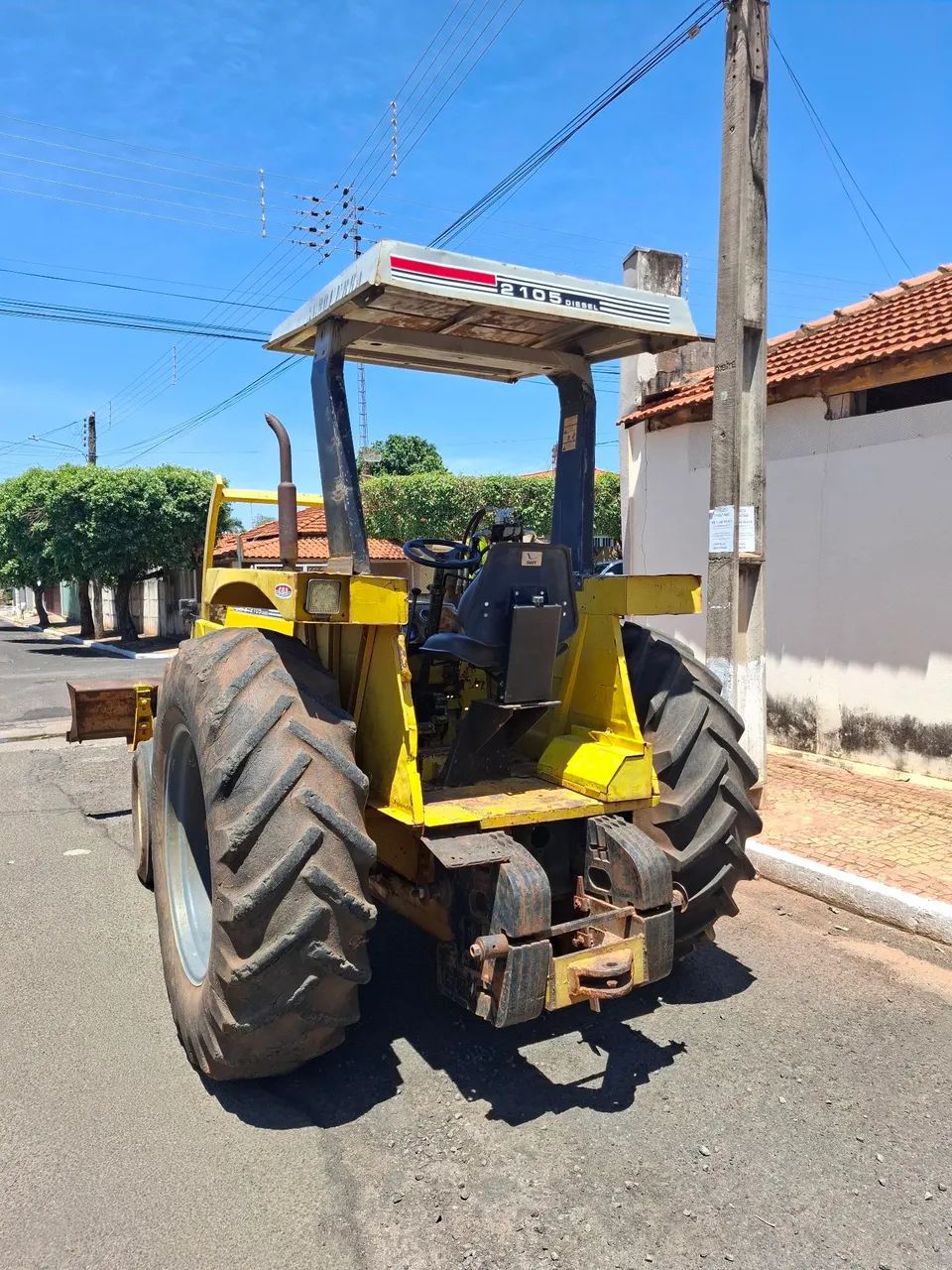 Trator CBT com Lâmina e Guincho - Foto 3