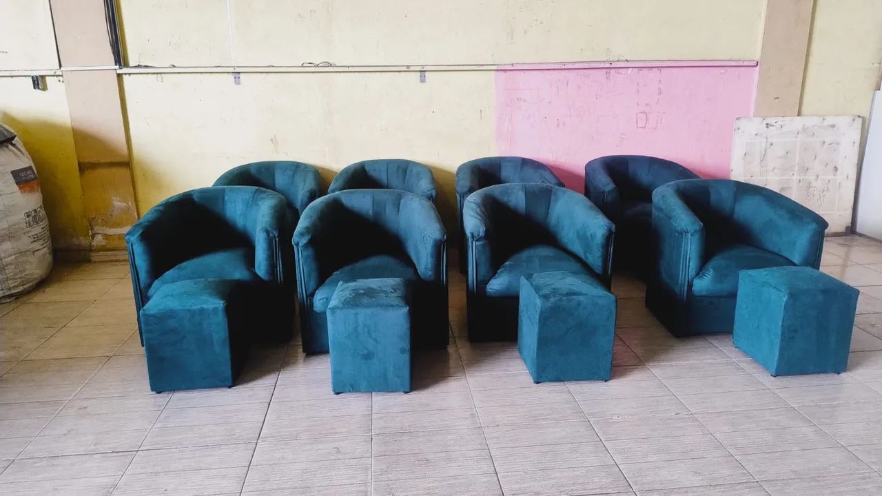 Poltronas e Puffs Coloridos - Várias Cores - Foto 4