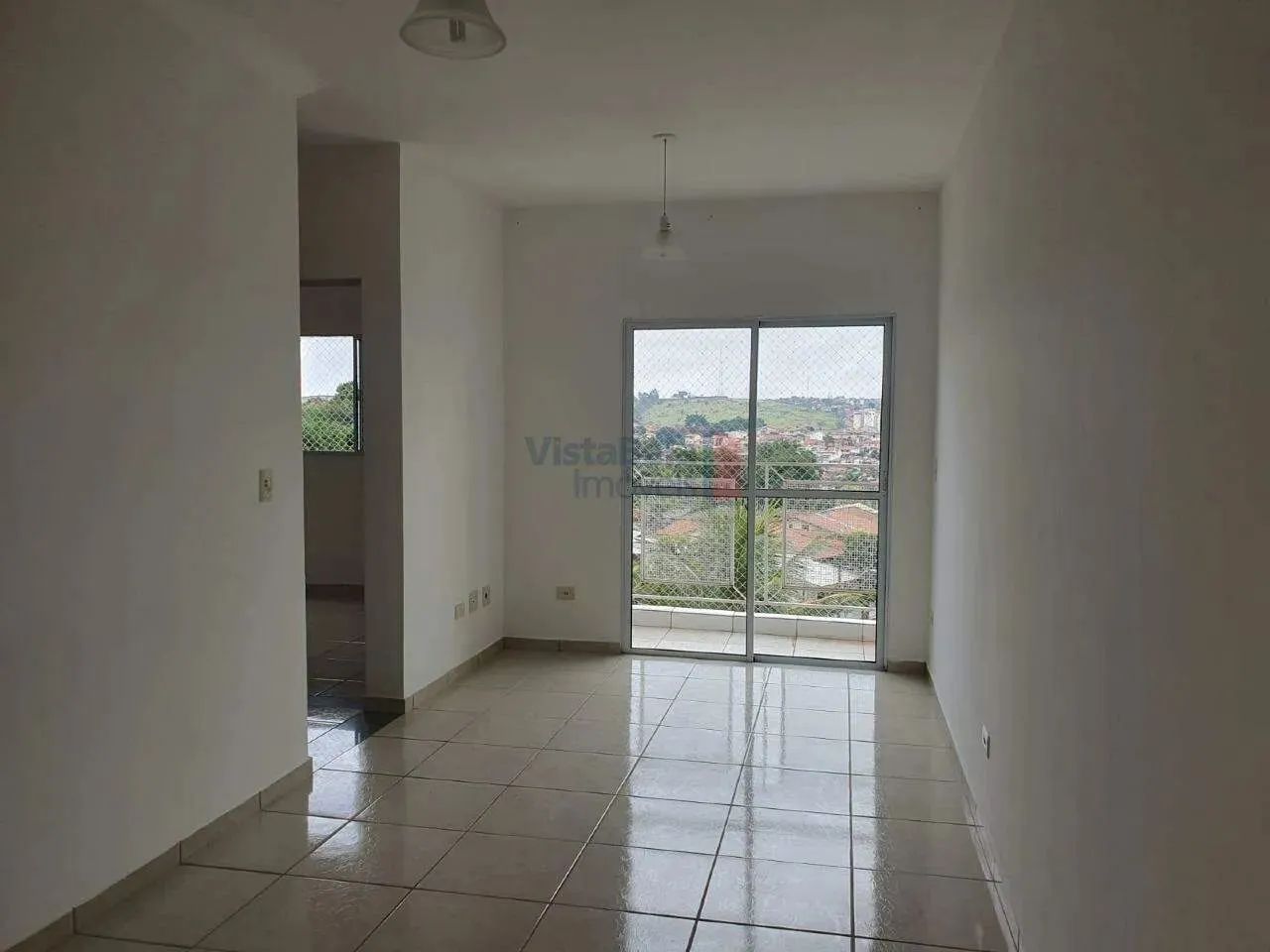 Apto com 2 dormitórios, banheiro, sala ampla, cozinha e área de serviço, - Foto 2