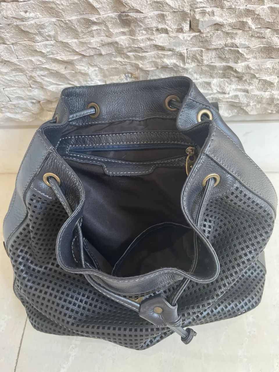 Mochila couro azul Timberland nova