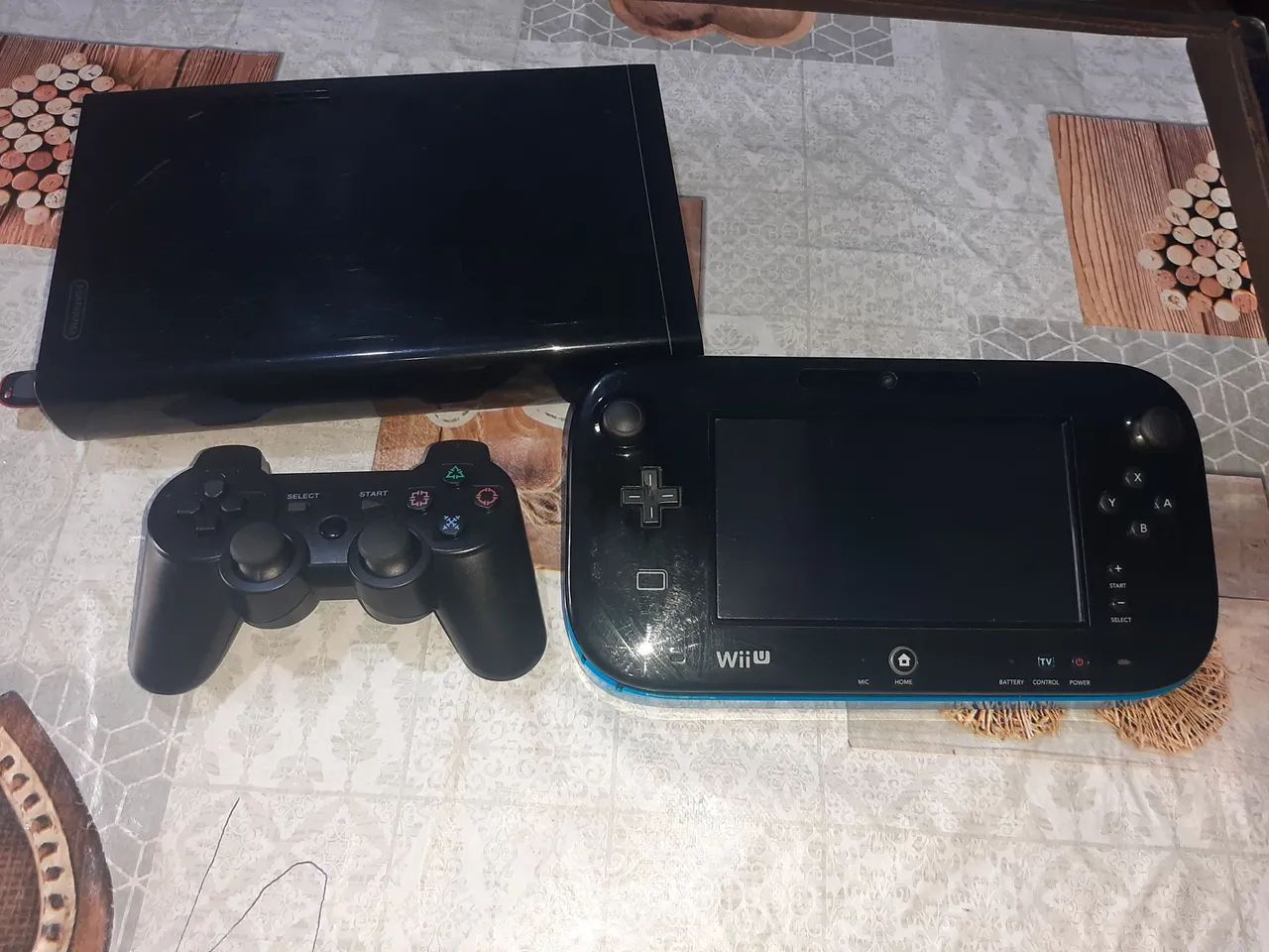 Nintendo Wii U unlocked and comes with 1 controller64318473892866121