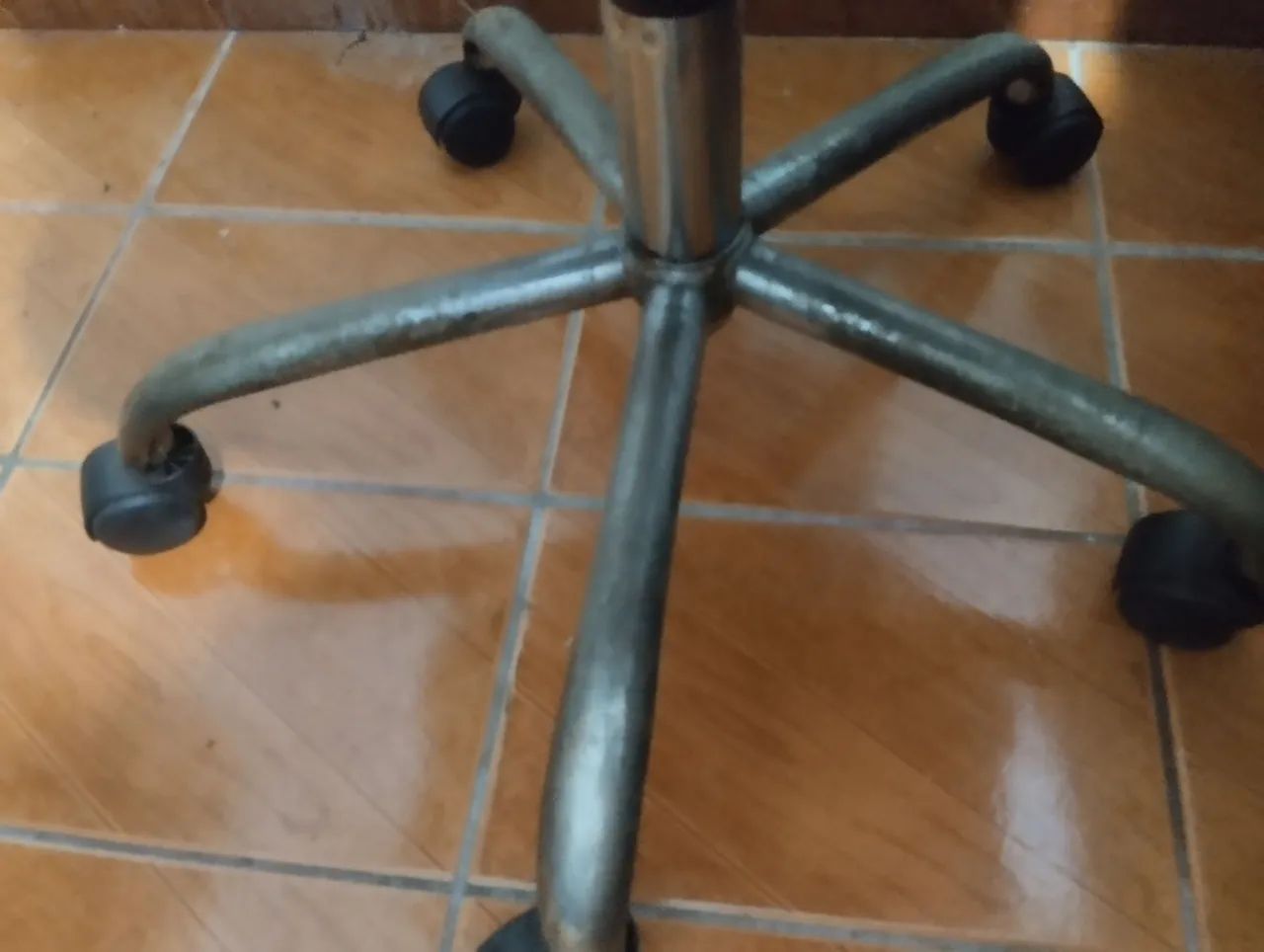 Cadeira de Escritório ( leia a descrição antes)  - Foto 4