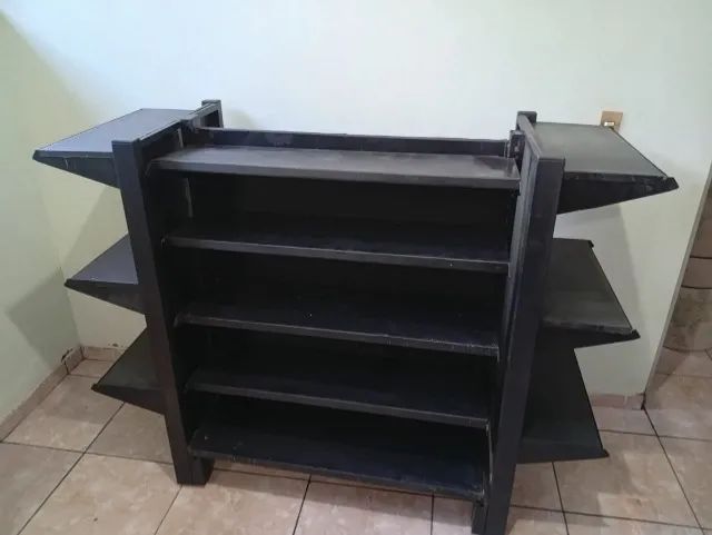 2 Prateleiras Bem Resistentes com mais de 30 espaços para Supermercado