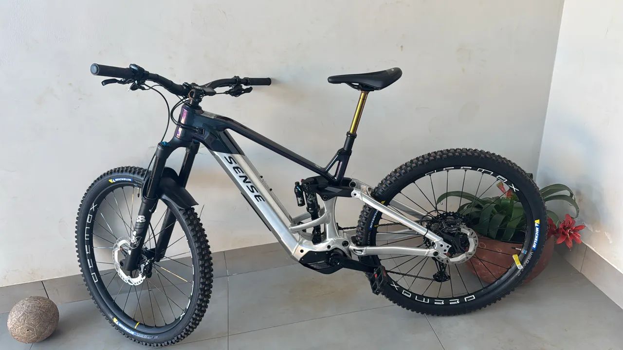 Bicicleta Exalt E-trail AL Race Forty-5 2025  - Foto 2