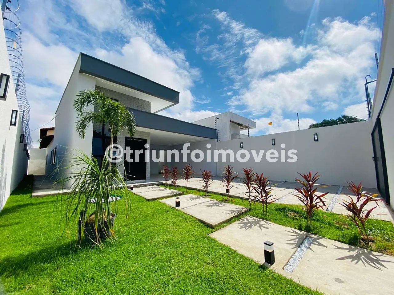 Casa a venda no Lourival Parente com 3 Quartos TR215572 THE -EQTB6