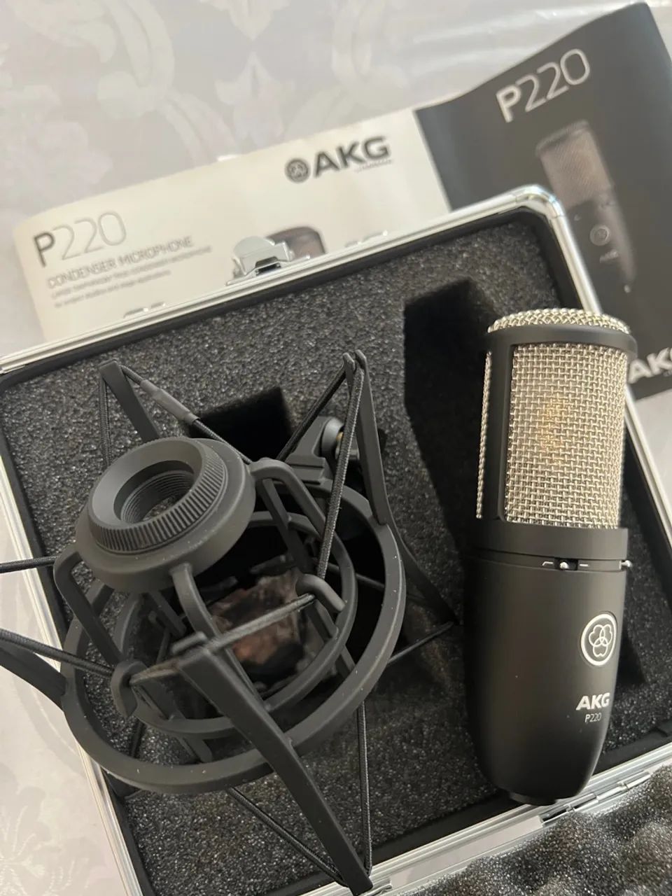 Microfone Condensador AKG P220 - Novo!